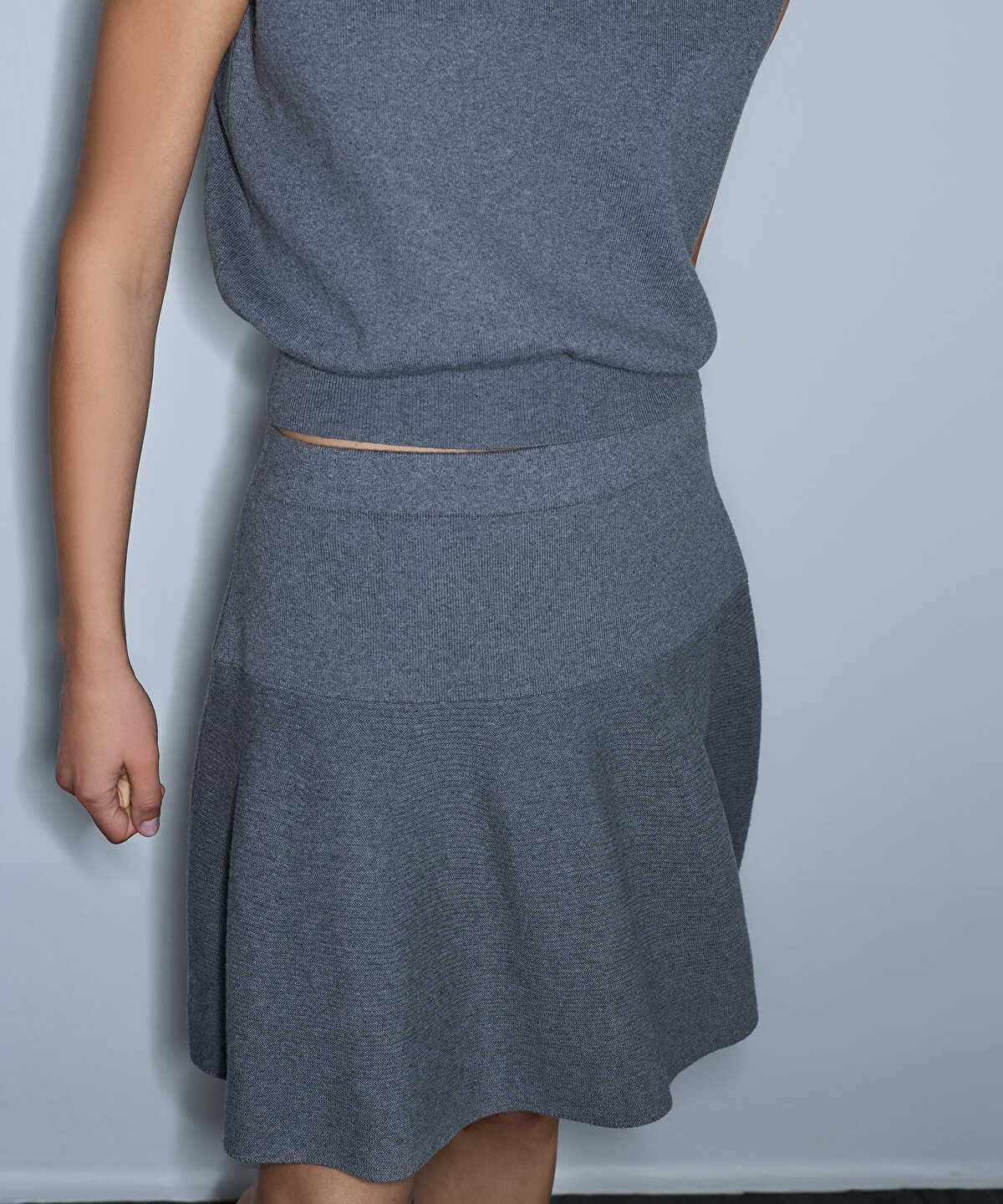 Elastic-Waist Knit Skirt