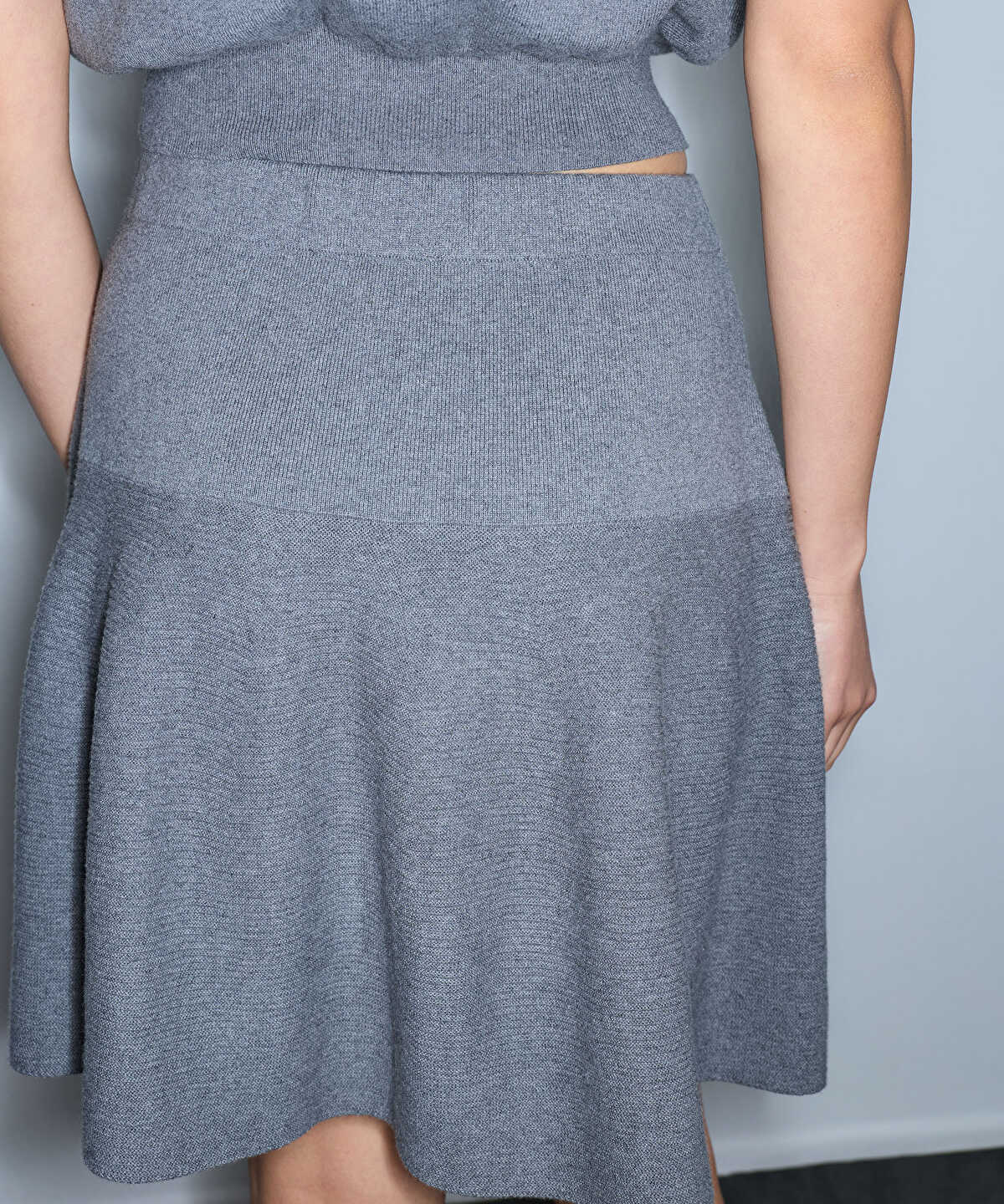 Elastic-Waist Knit Skirt