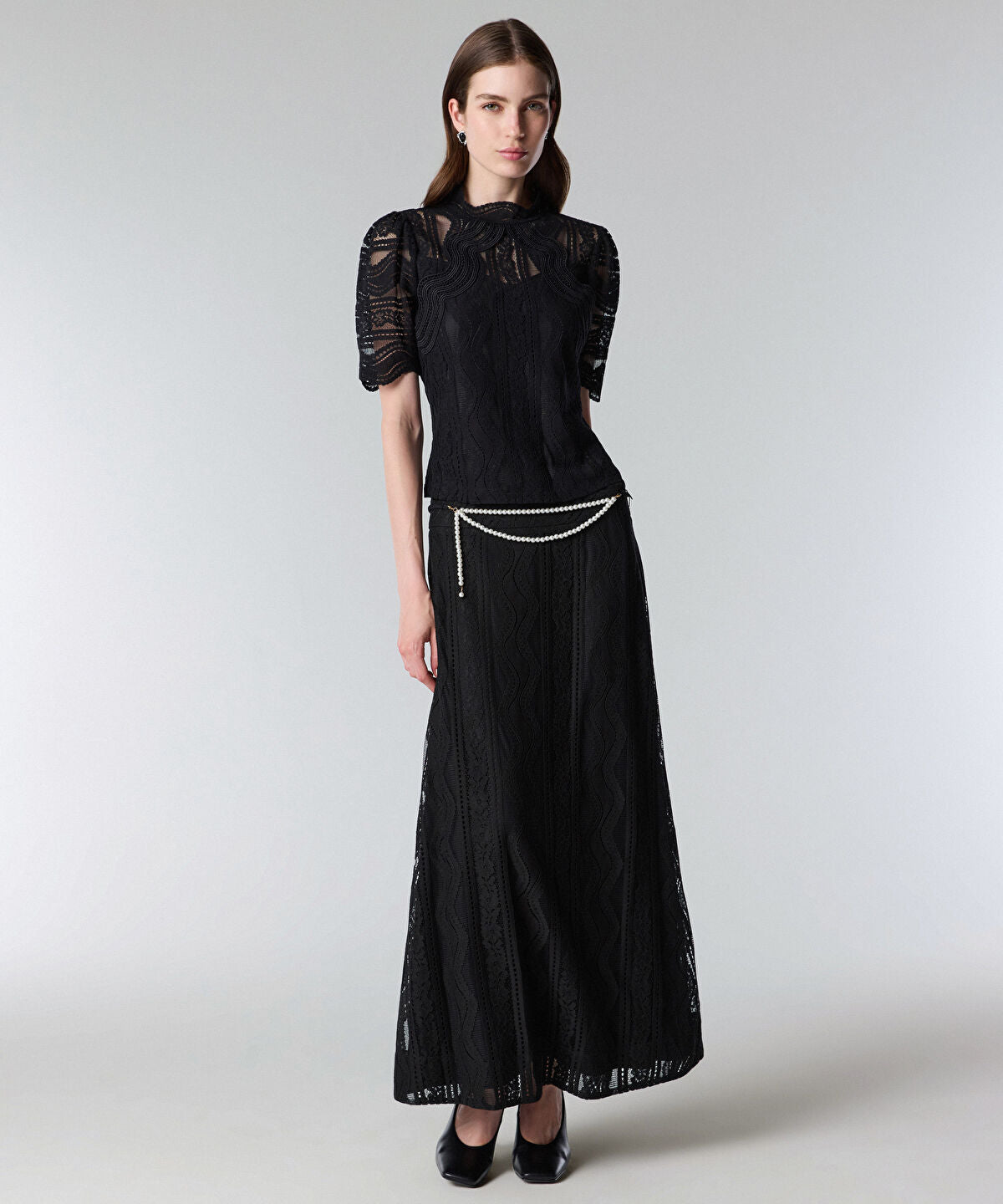 Zoomed Faux Pearl Belted Textured Skirt