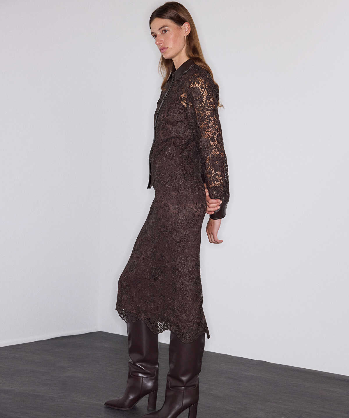 Guipure Lace Pencil Skirt