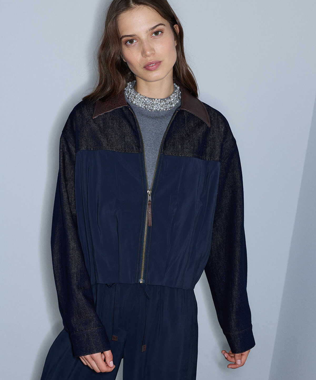 Zoomed Contrast Collar Bomber Jacket