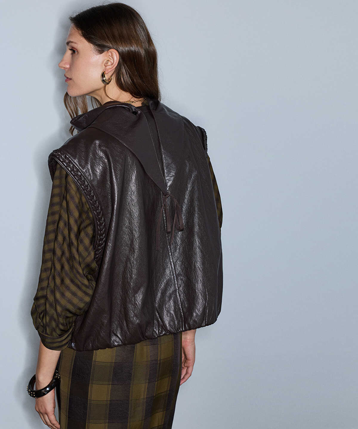 Detachable Scarf Leather-Effect Vest