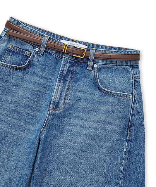 Wide-Leg Jeans with Belt