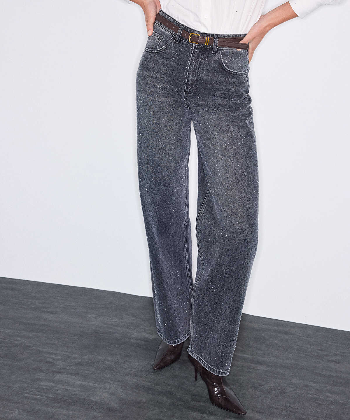 Wide-Leg Jeans with Rhinestones