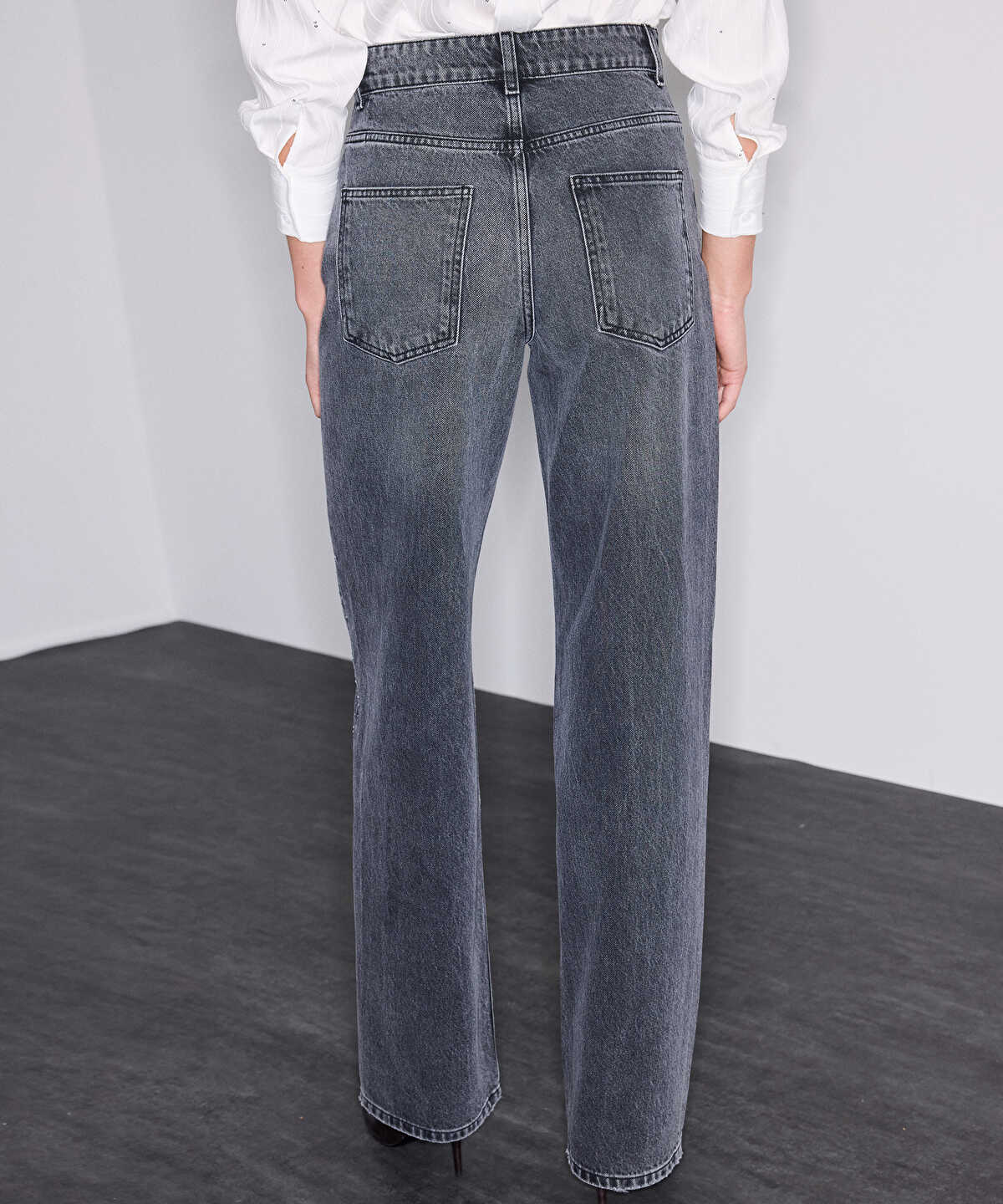 Wide-Leg Jeans with Rhinestones