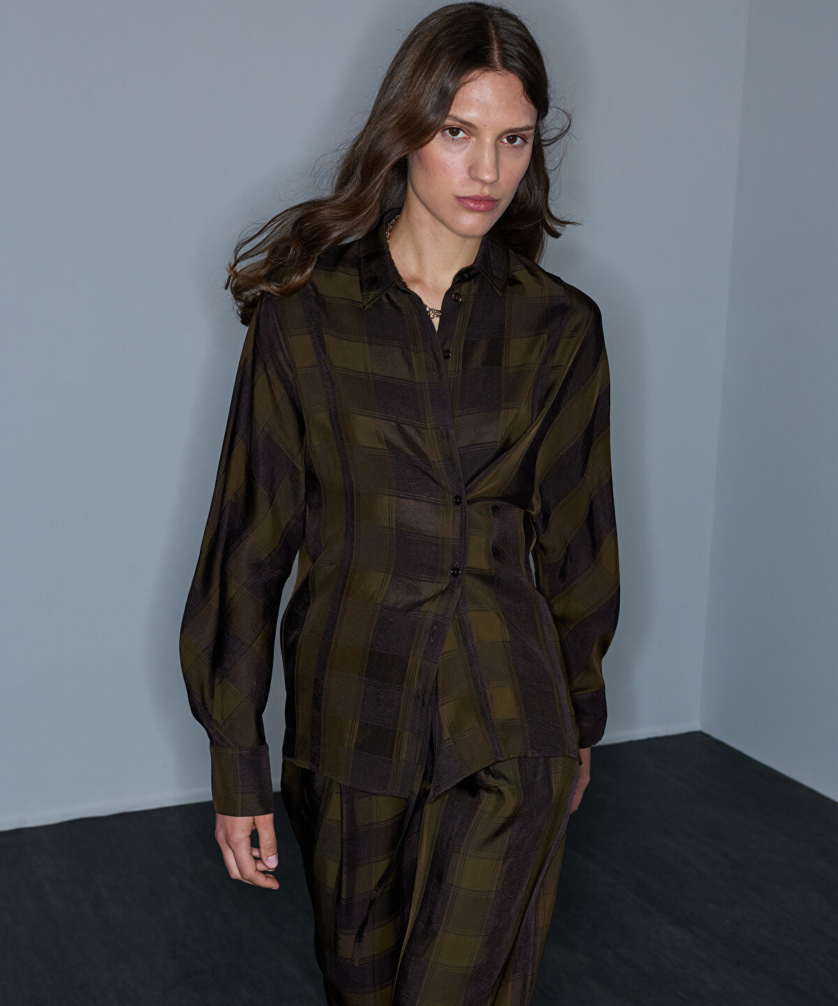 Zoomed Asymmetric Plaid Shirt