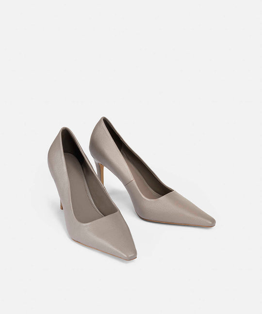 HIGH-HEELS