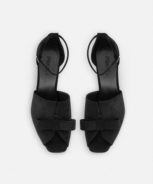 HIGH-HEELS