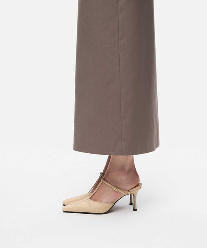 HIGH-HEELS