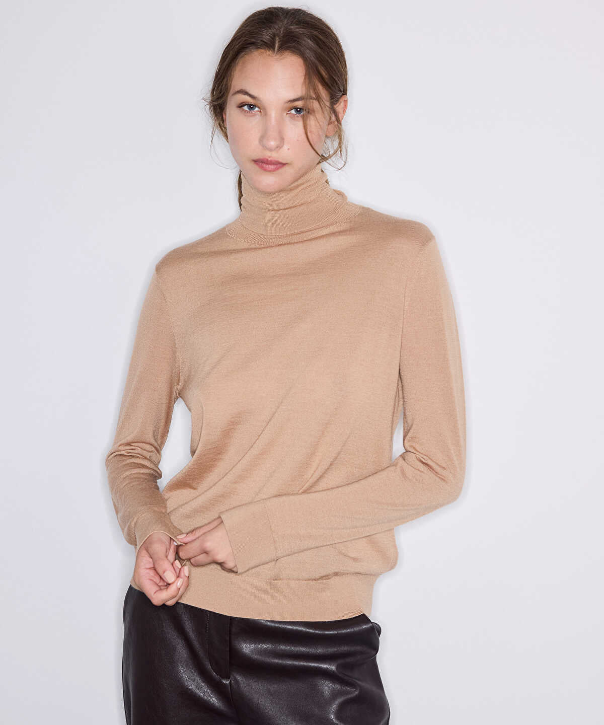 Wool-Blend Turtleneck Knit Top