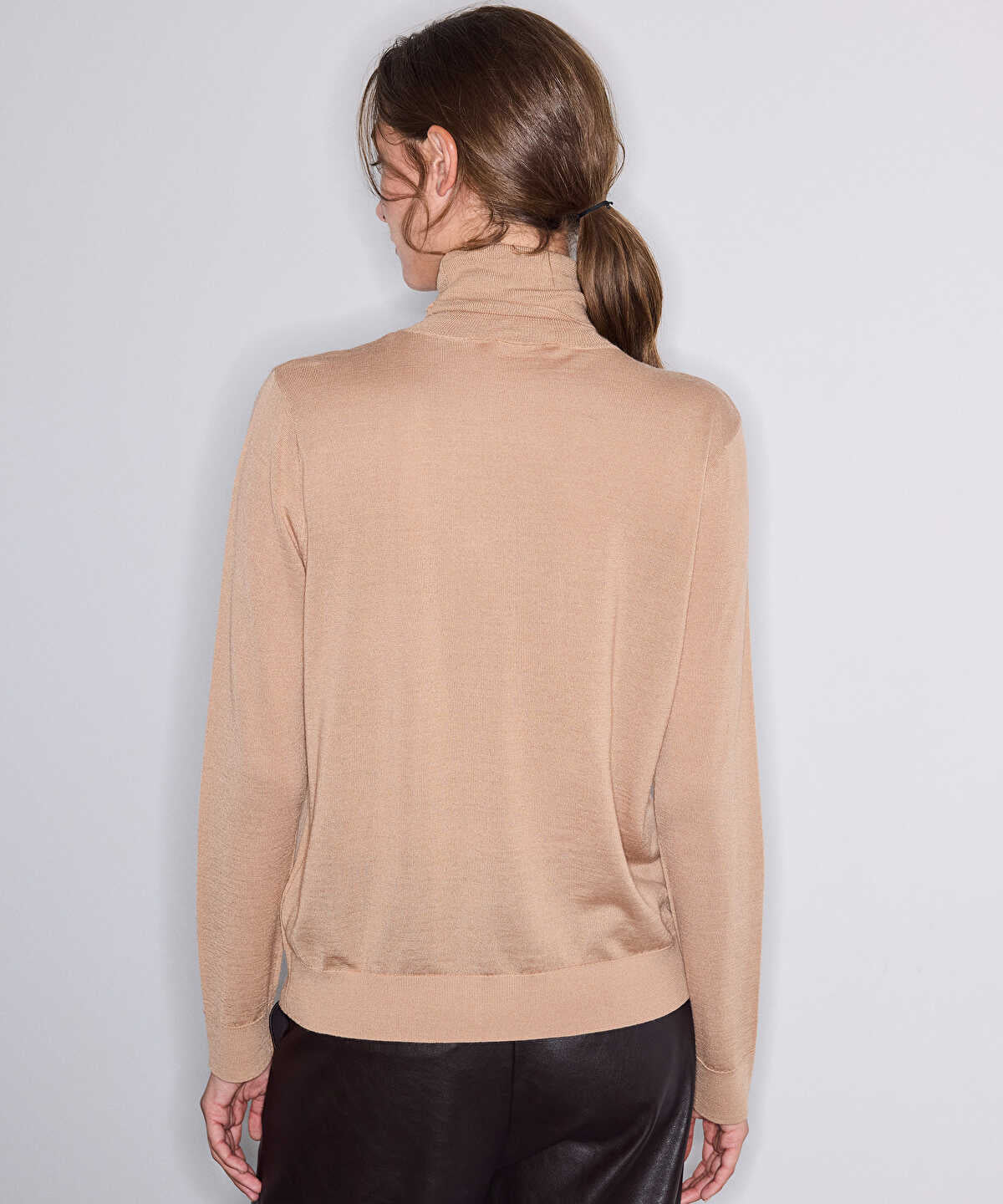 Wool-Blend Turtleneck Knit Top
