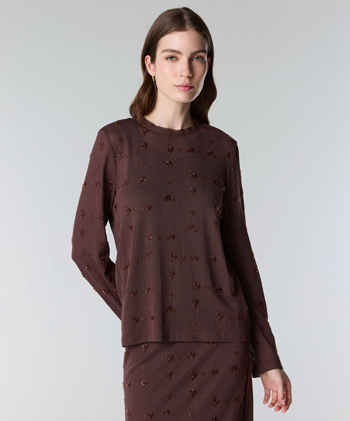 Zoomed Embroidered Fine Knit Sweater