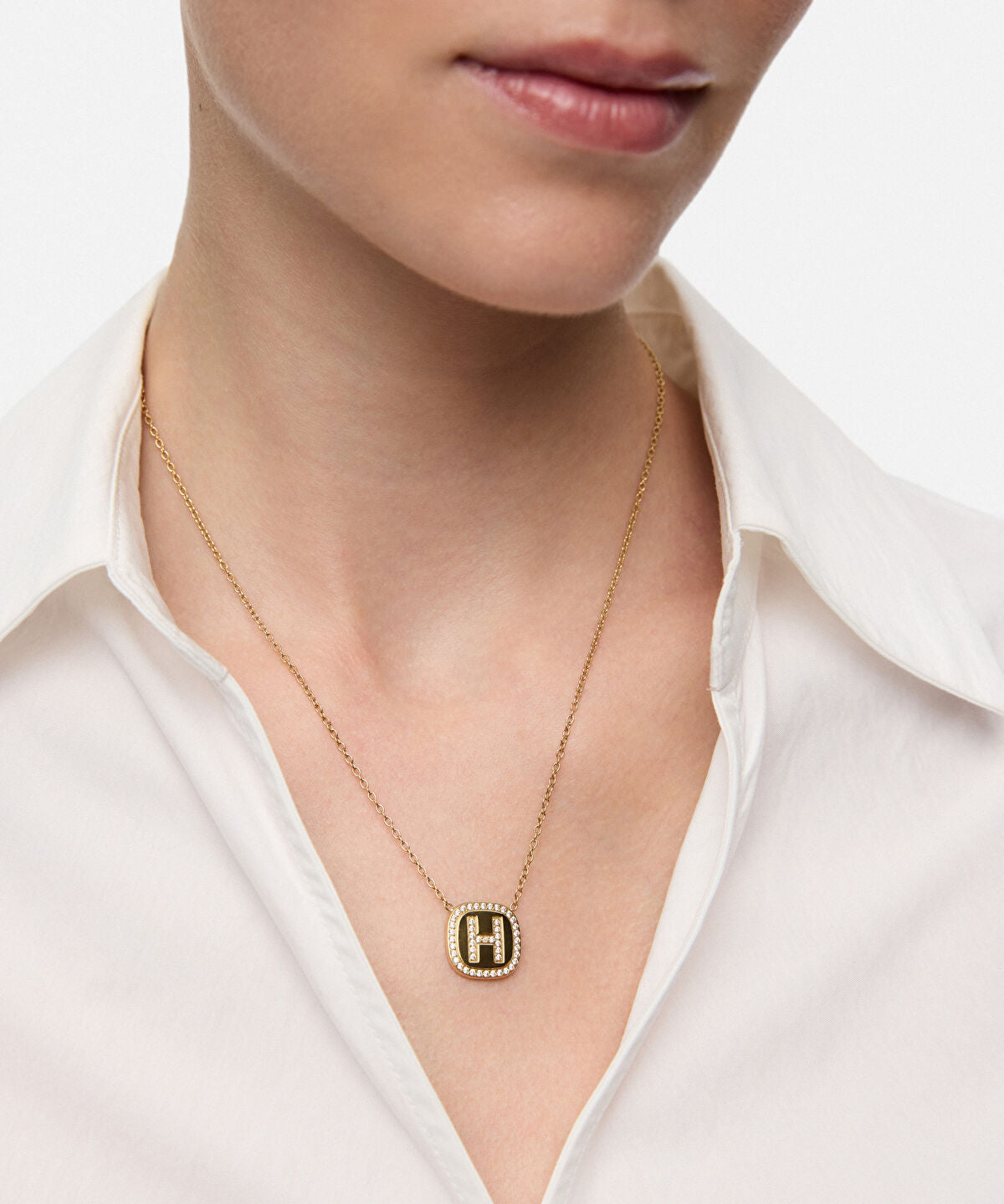 Zoomed Embellished 'H' Pendant Necklace
