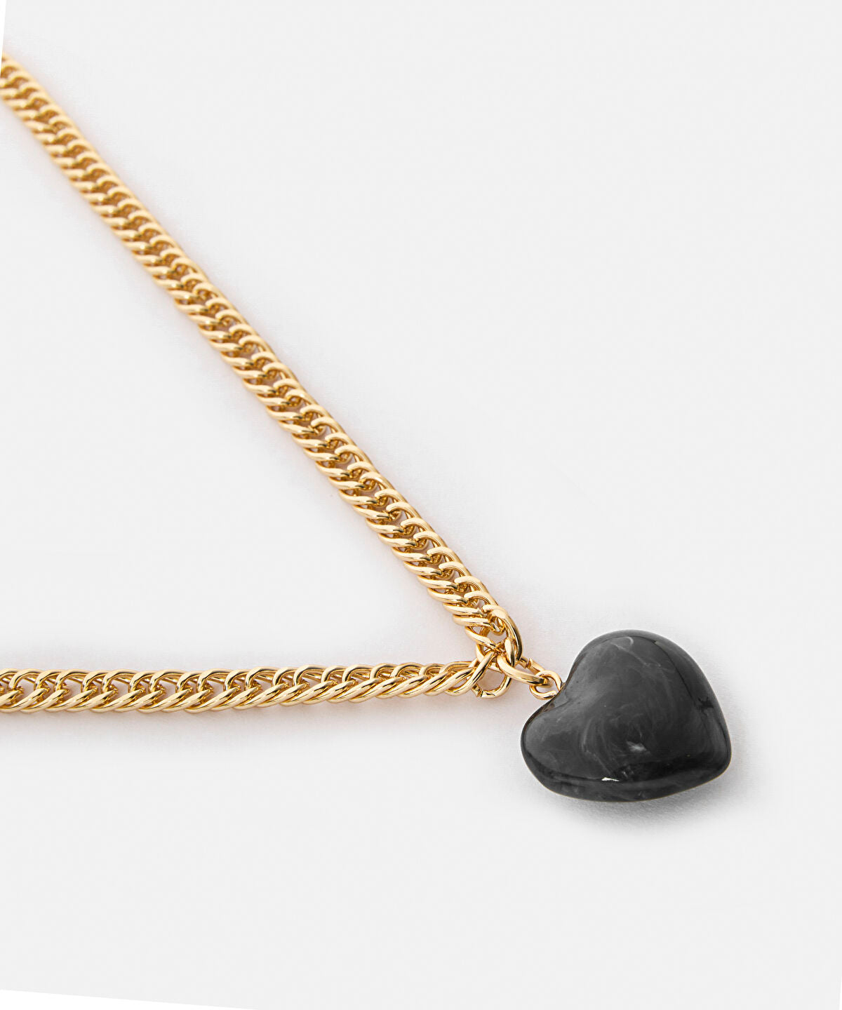 Zoomed Heart-Pendant Chain Necklace