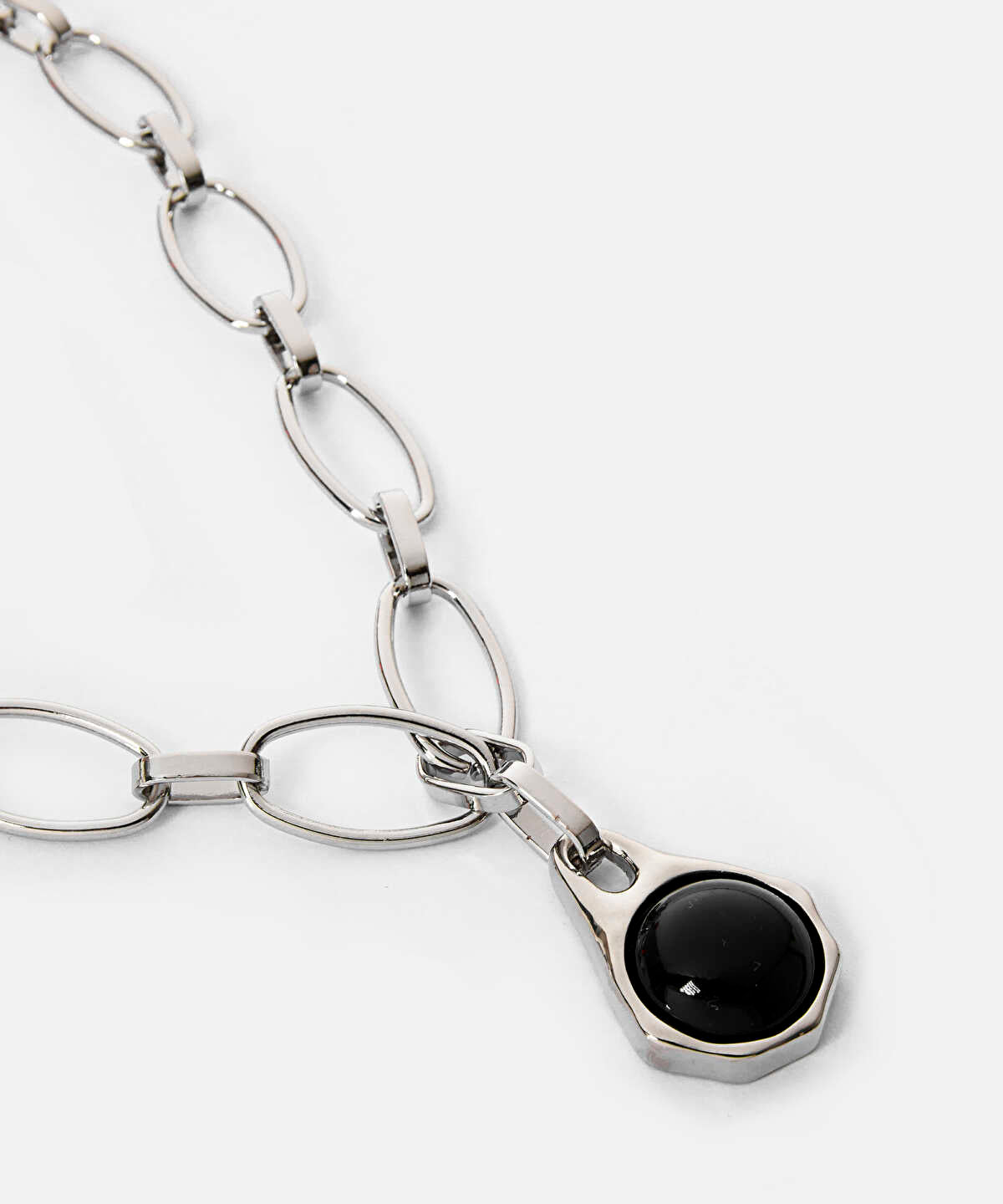 Zoomed Contrast Resin Chain Necklace