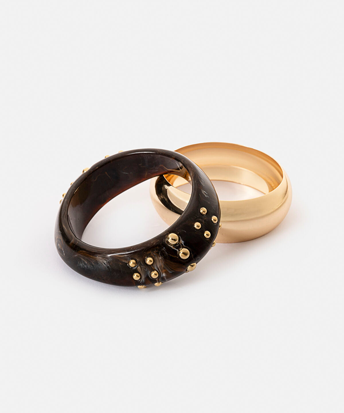Zoomed Set of Two Rigid Bracelets
