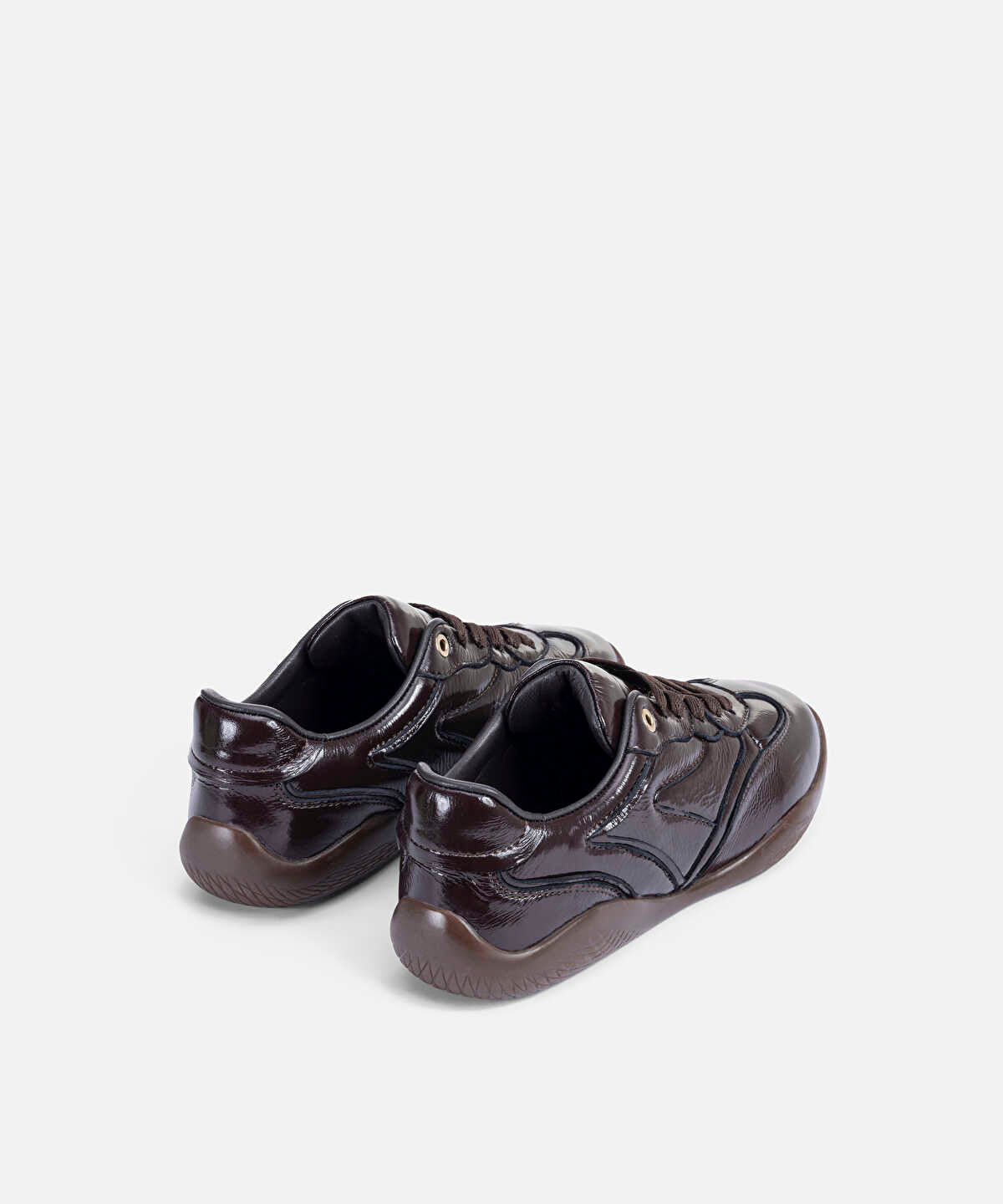 Zoomed SNEAKER