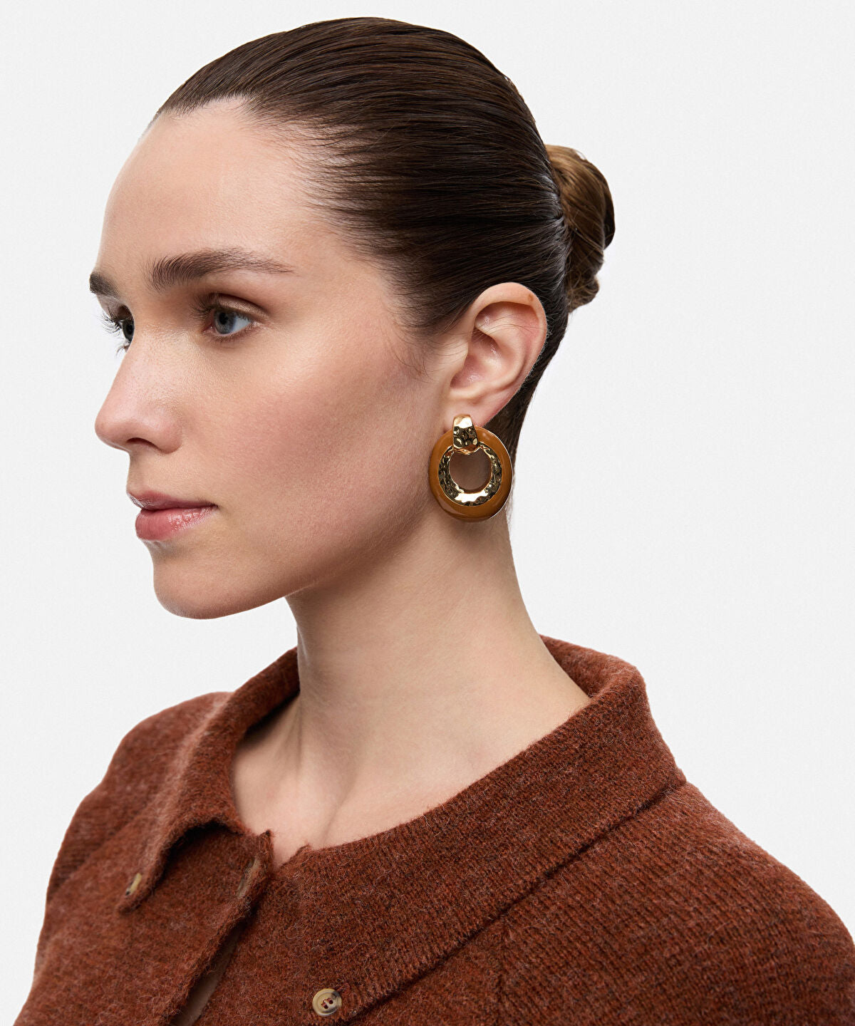 Zoomed Contrast Enamel Earrings