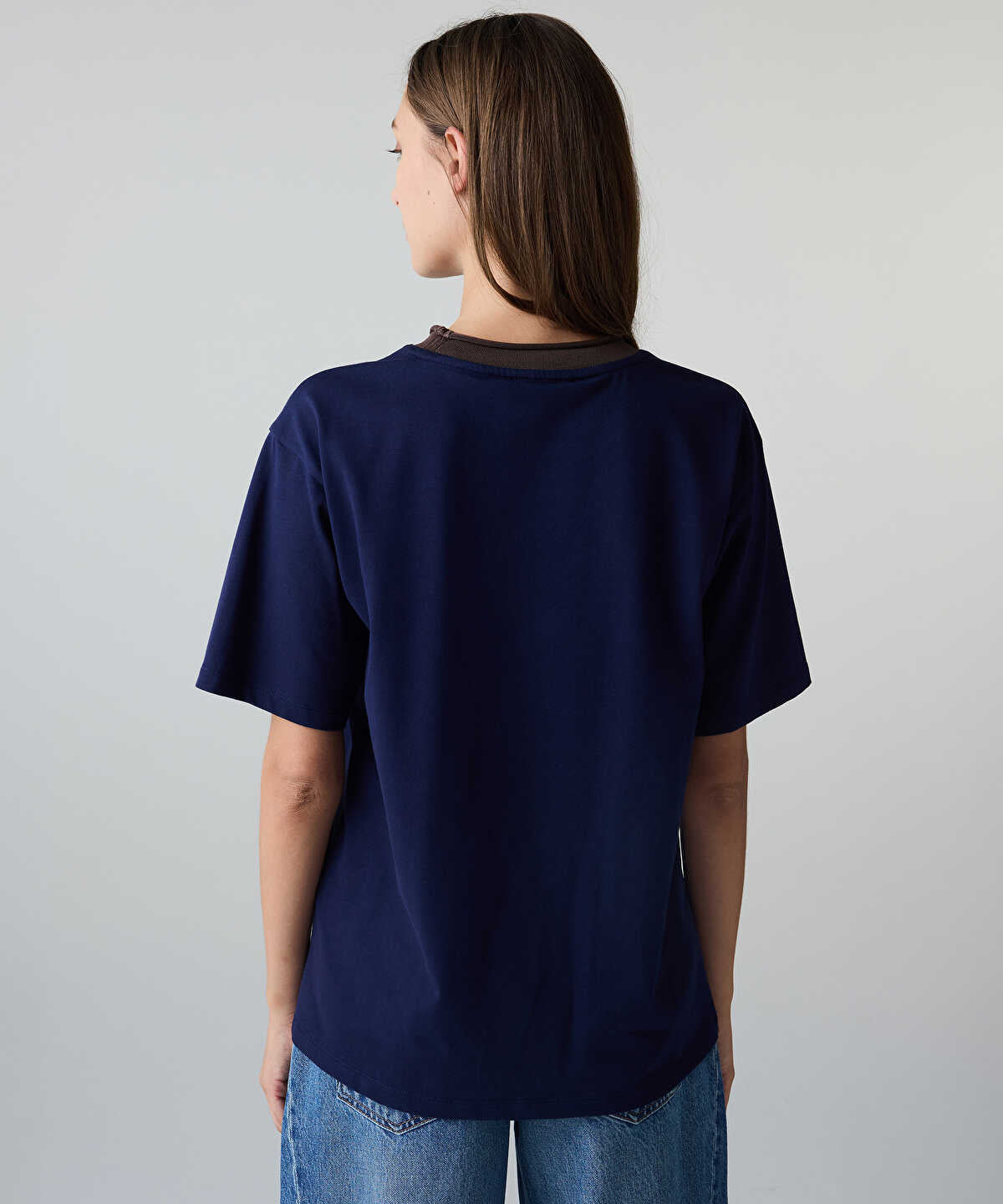 Contrast Collar T-Shirt