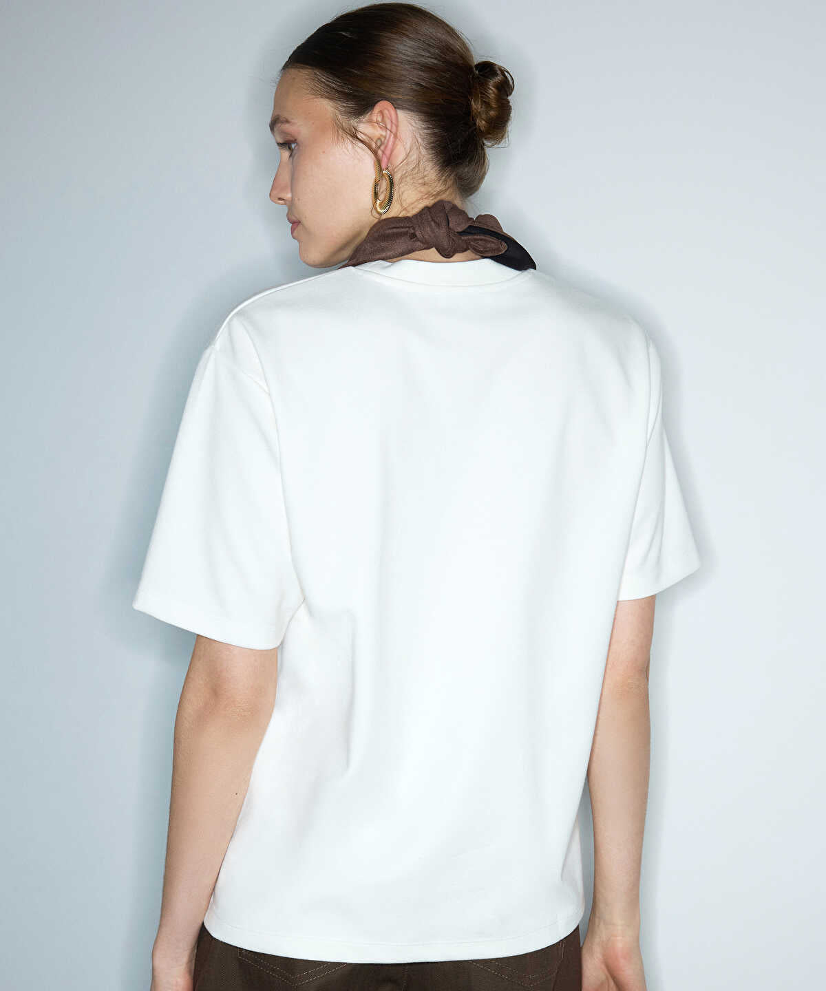 T-Shirt with Detachable Scarf