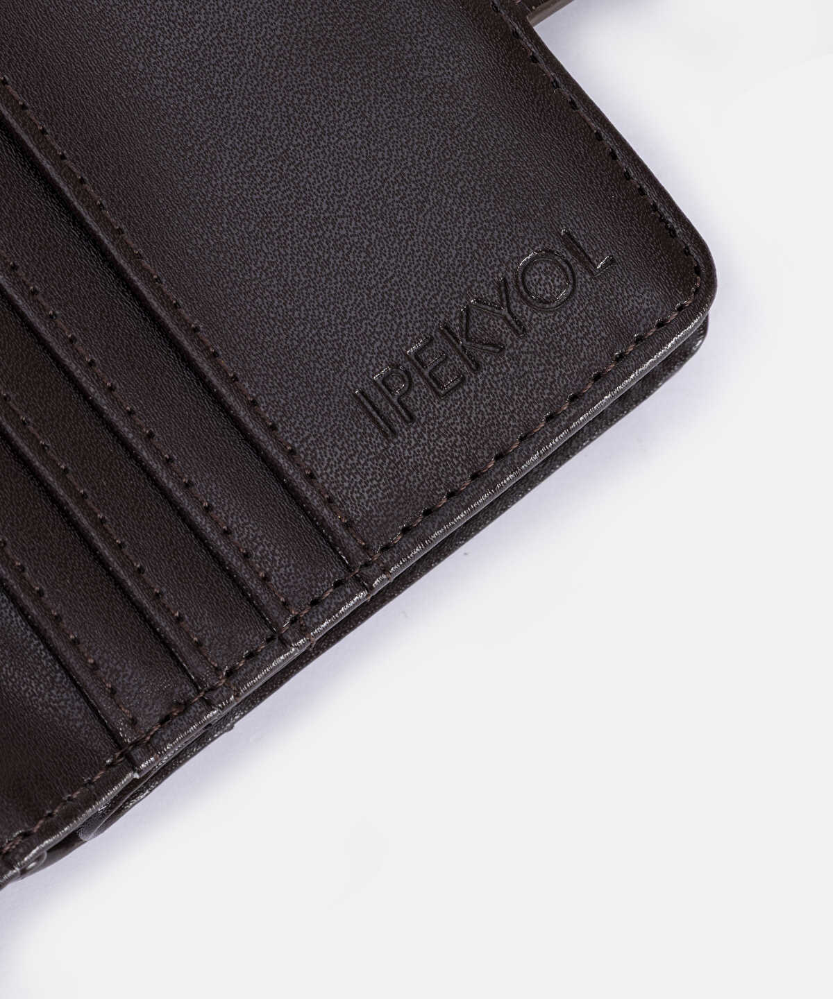Croc-Effect Wallet